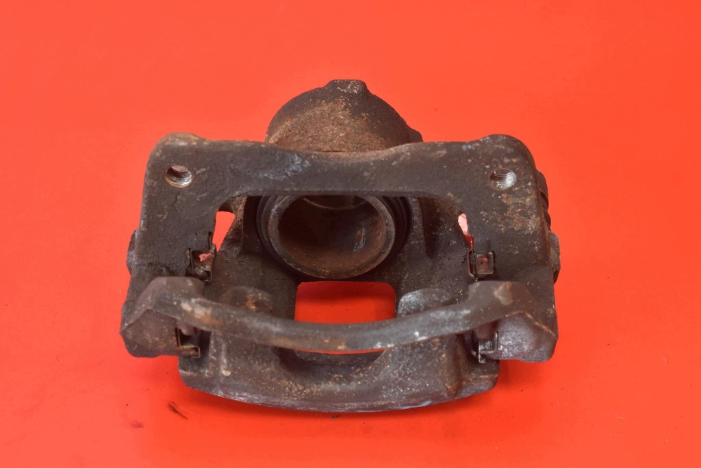 caliper brake right front TOYOTA COROLLA E18 1.6 VALVEMATIC 132 KM 13-18