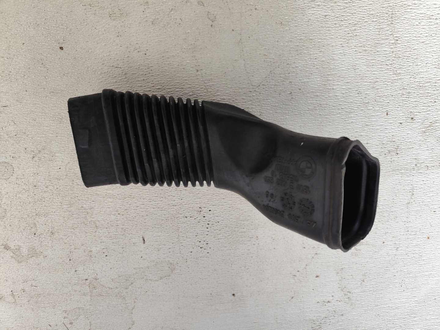 BMW X3 E83 2009 LIFT 2.0D pipe drain air hose