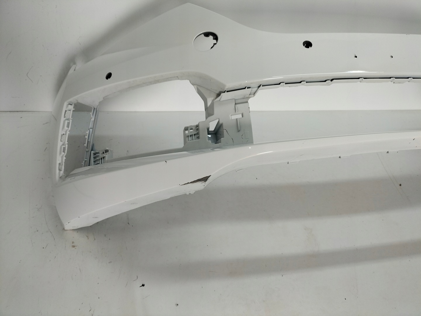 FRONTSTOSSSTANGE VORNE SKODA SCALA 19
