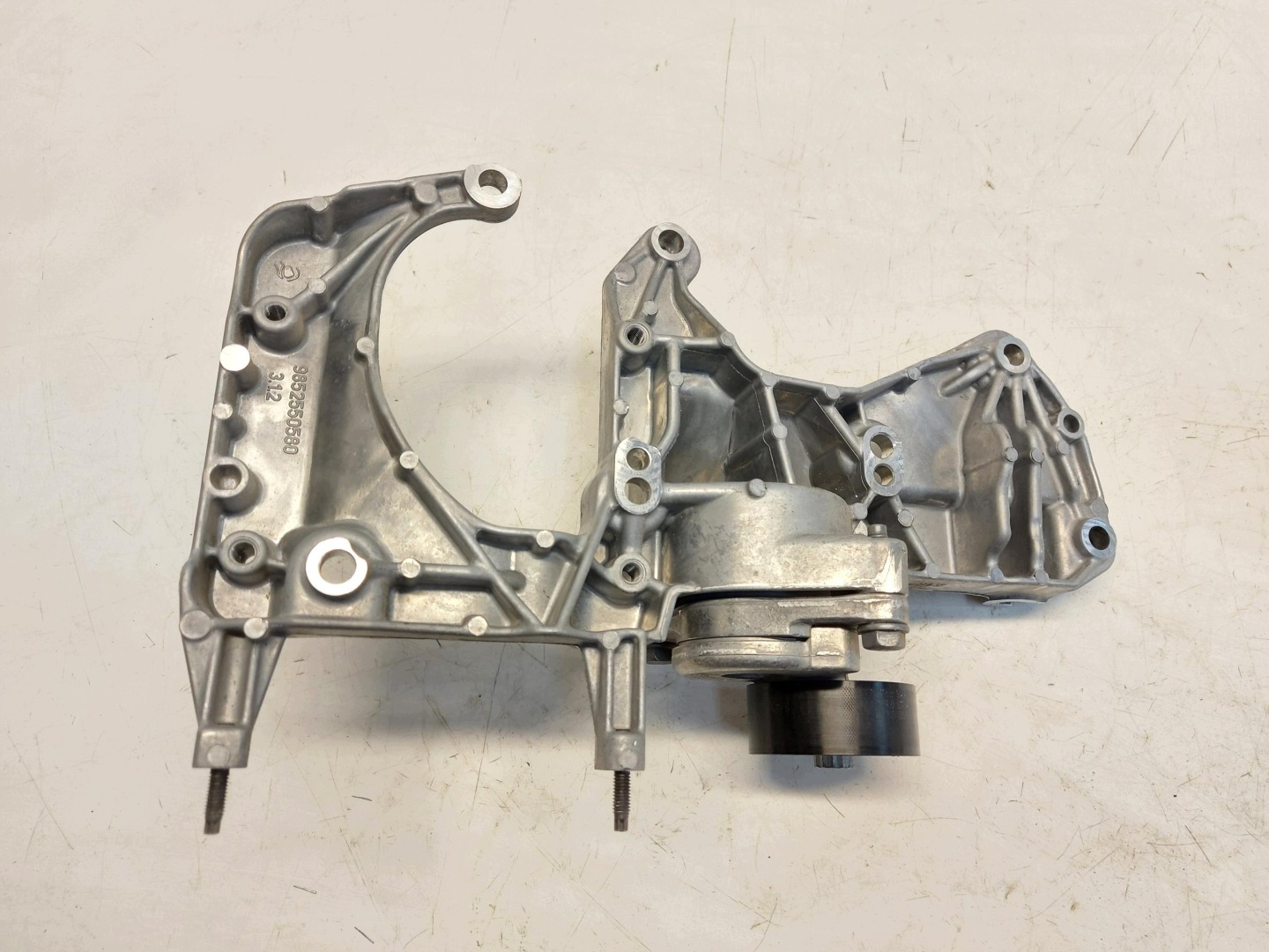 Citroen C3 IV 4 2025 1.2 THP HN09 Support Support plaque SPREZARKI