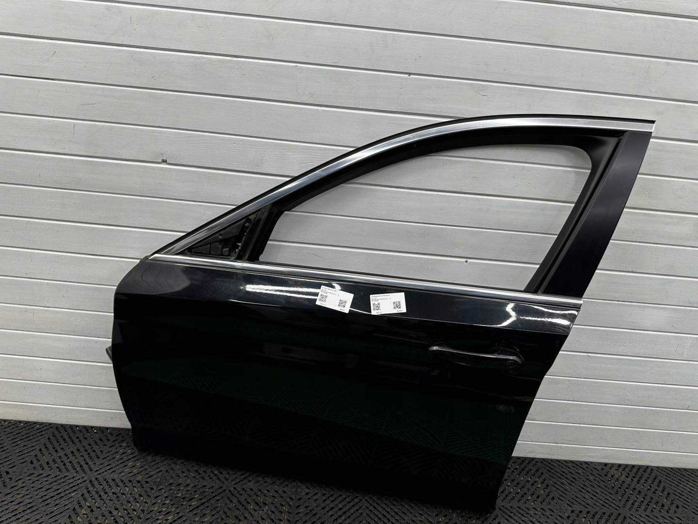 door front front side left BMW 5 G30 G31 colour 475