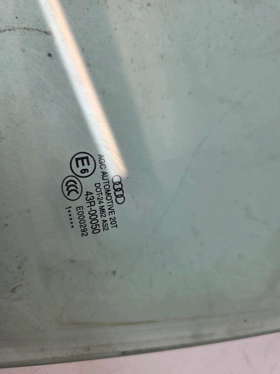 window side door left front AUDI Q5 8R 2011 ROK 8R0845201