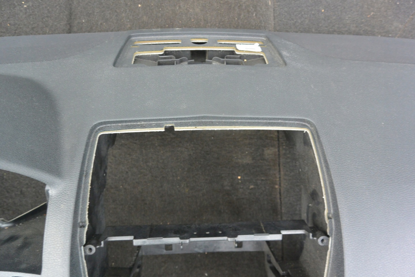 dashboard console MERCEDES C-KLASA W204 EU