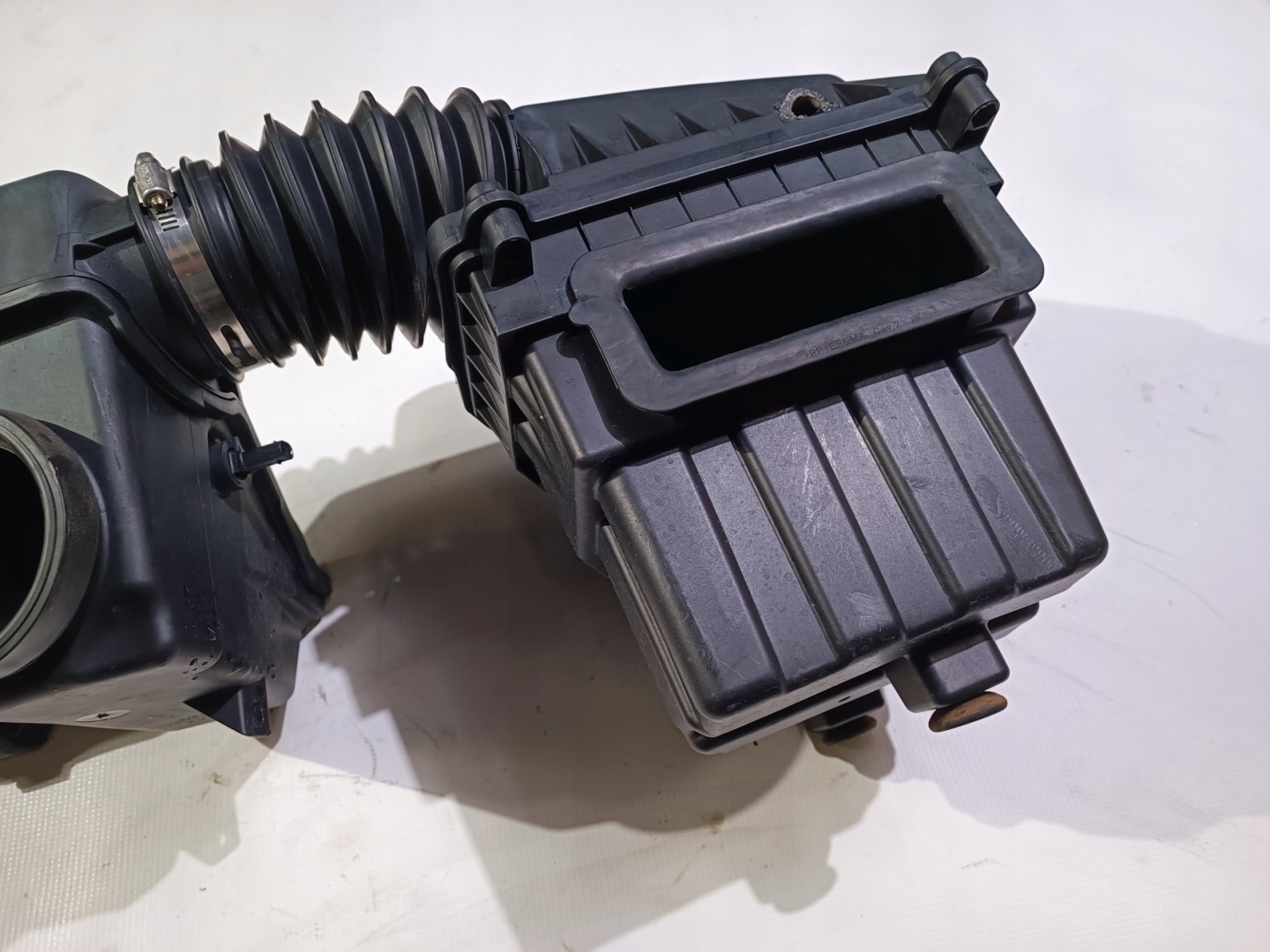 Gehäuse filter luft rezonator rohr dolot Chrysler Pacifica 3.6 2017