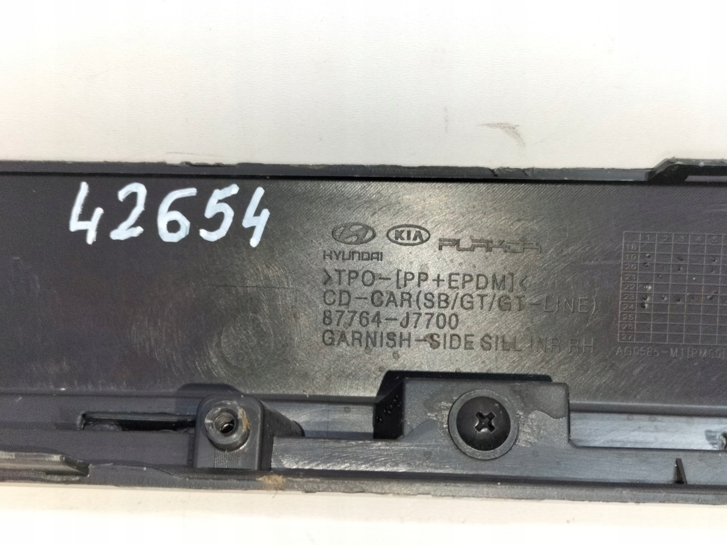 moulding cap threshold right KIA CEED III 18- GT