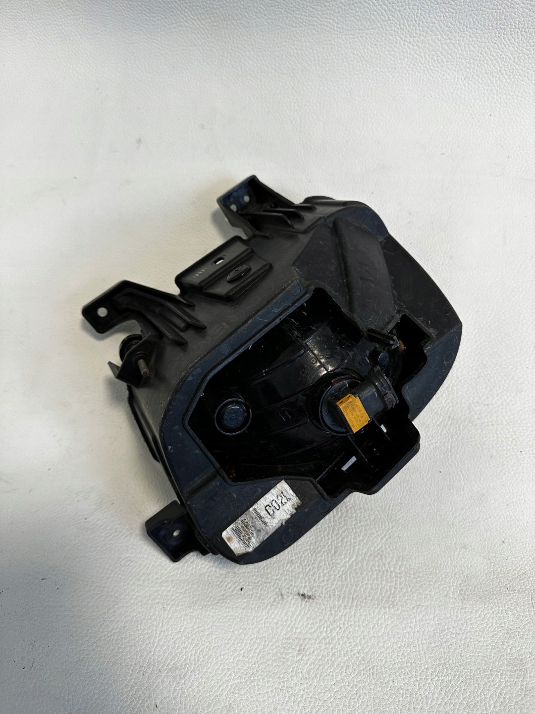 Kia Carens IV fog light right