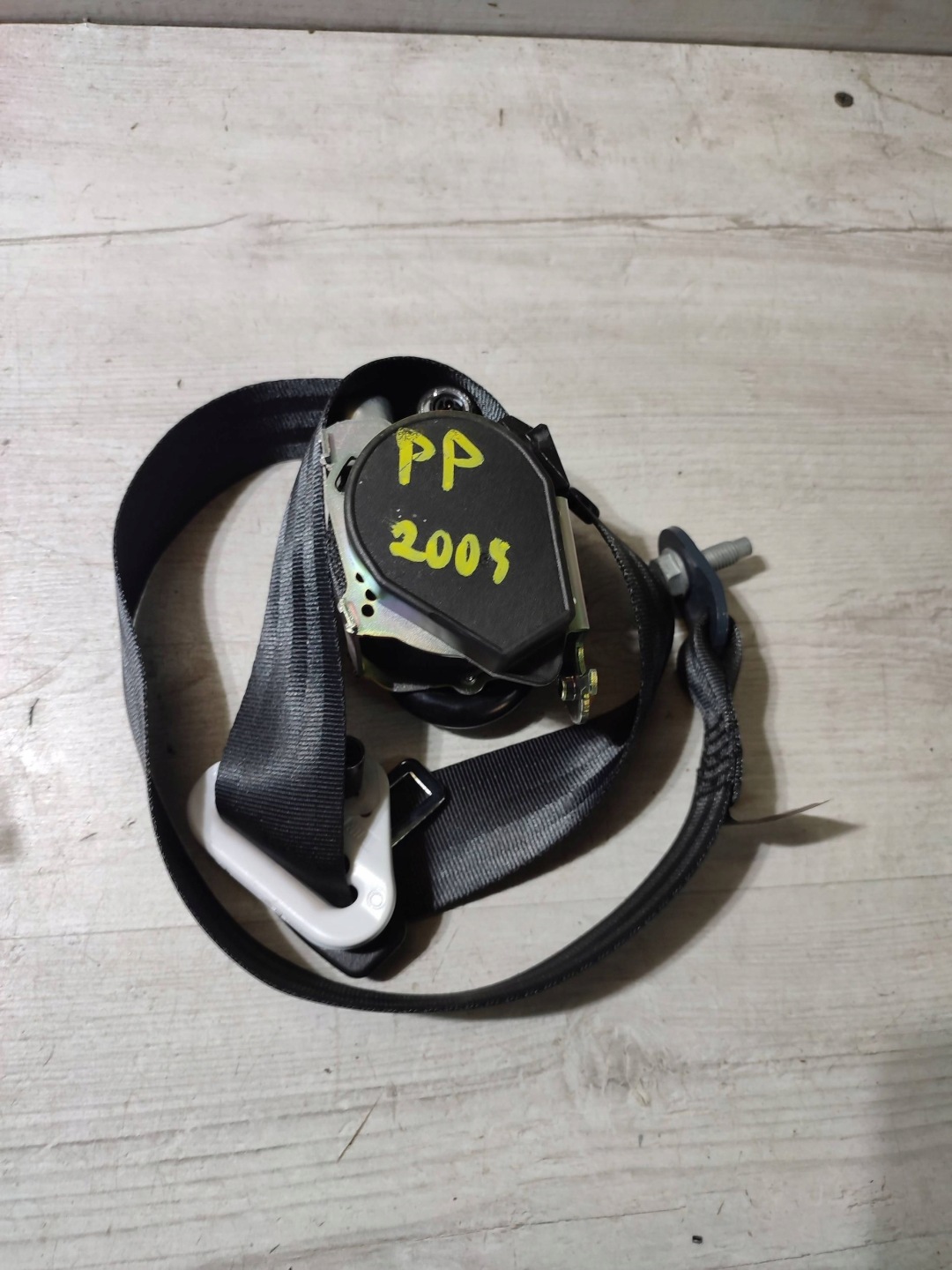 Peugeot 2008 and 2018 front side right tension belt safety