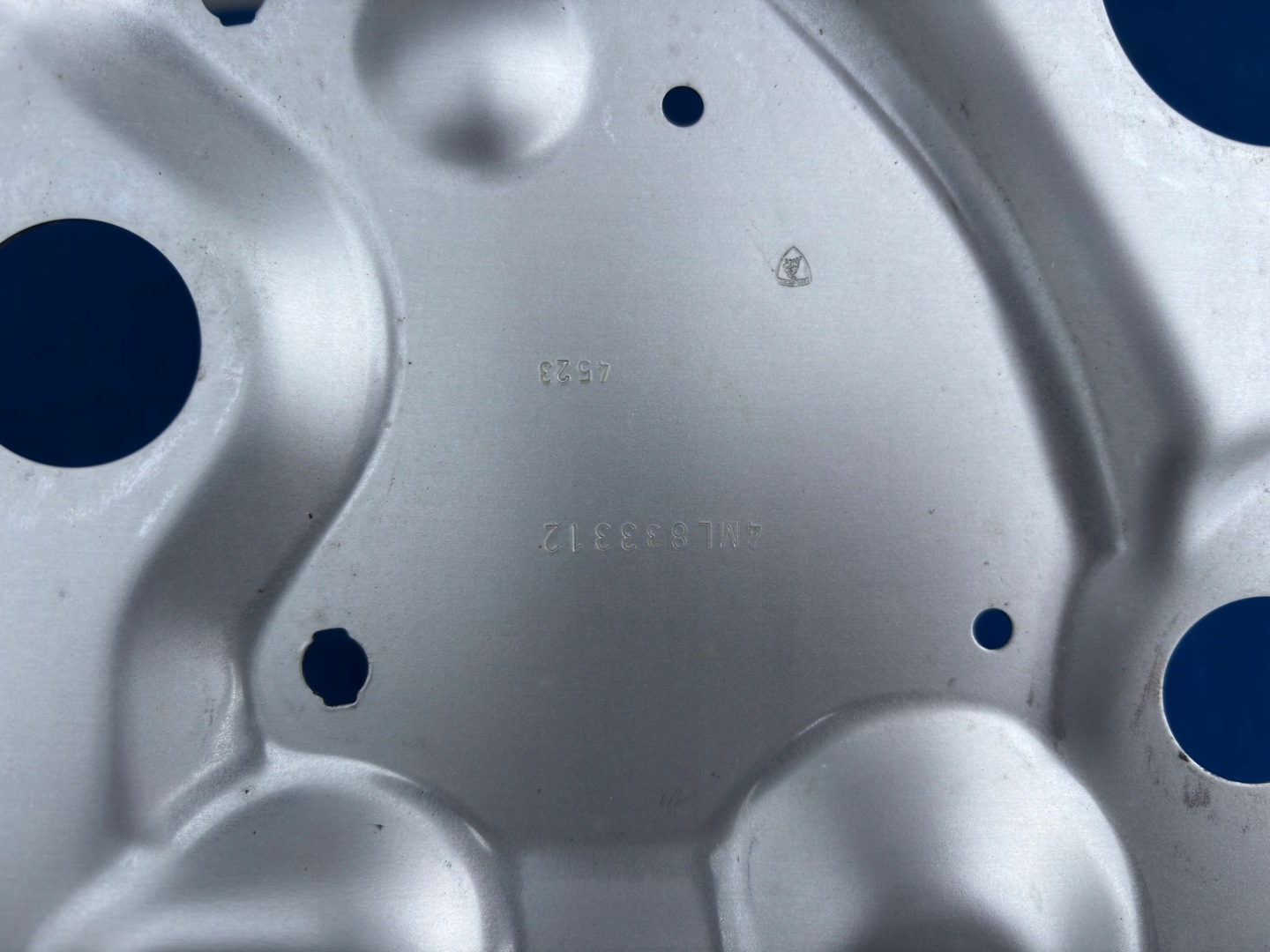LAMBORGHINI URUS pillar door right rear part support SZKIELET PP14KW