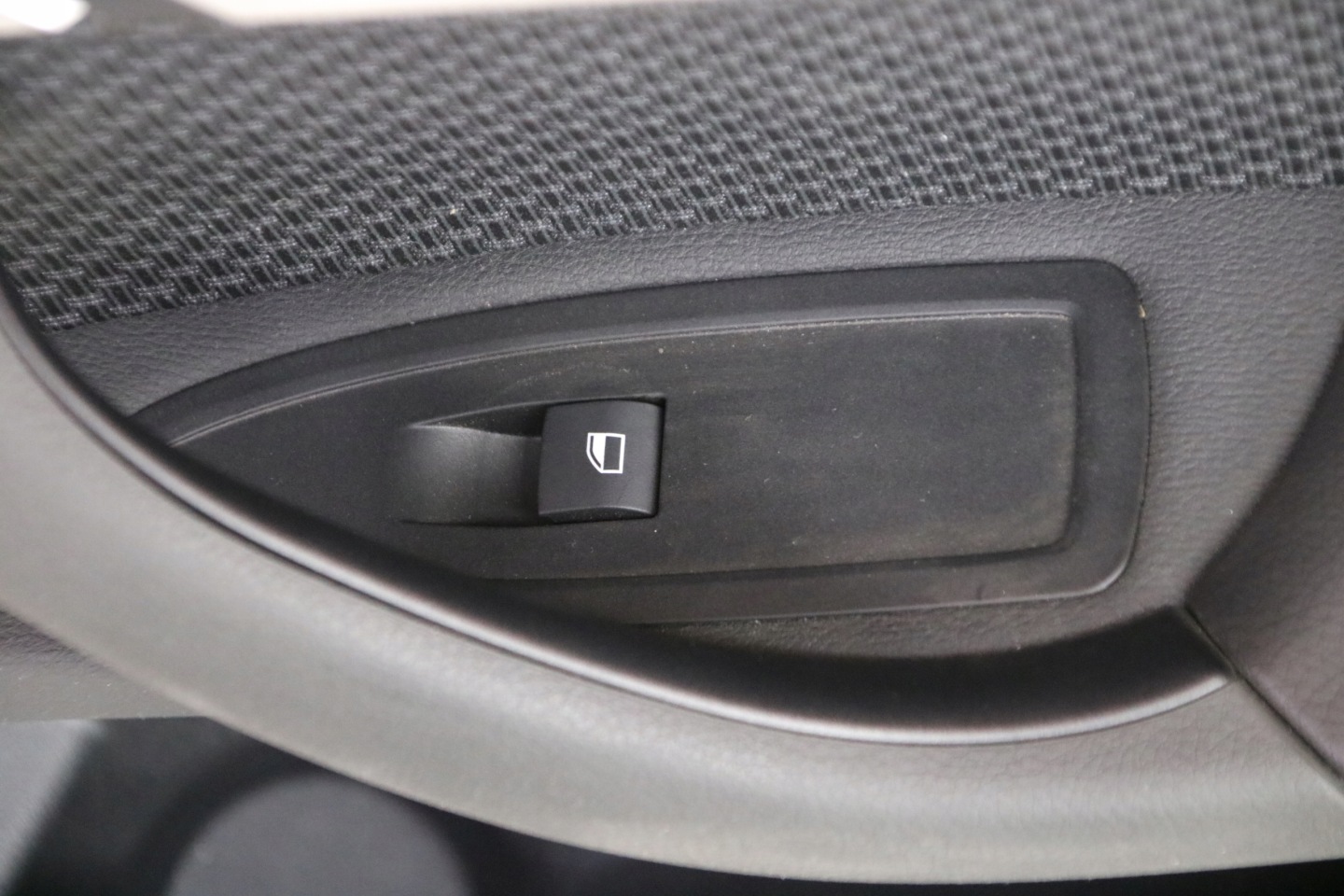 BMW X1 F48 side upholstery door right front right front EUROPA