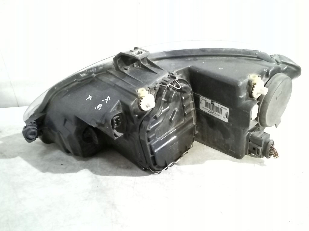 Seat Toledo III 3 light right front front 5P1941006D