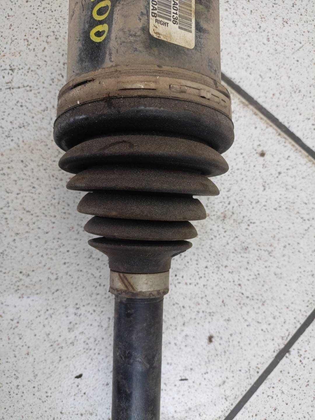 semi-axis front left side Jeep Cherokee 5 2014 P52123760AB