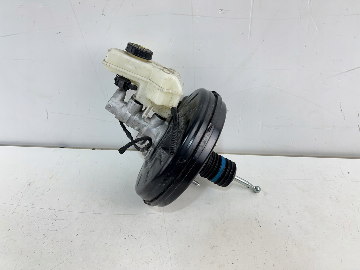 Servo bremsen VW SEAT SKODA 2Q1614105P