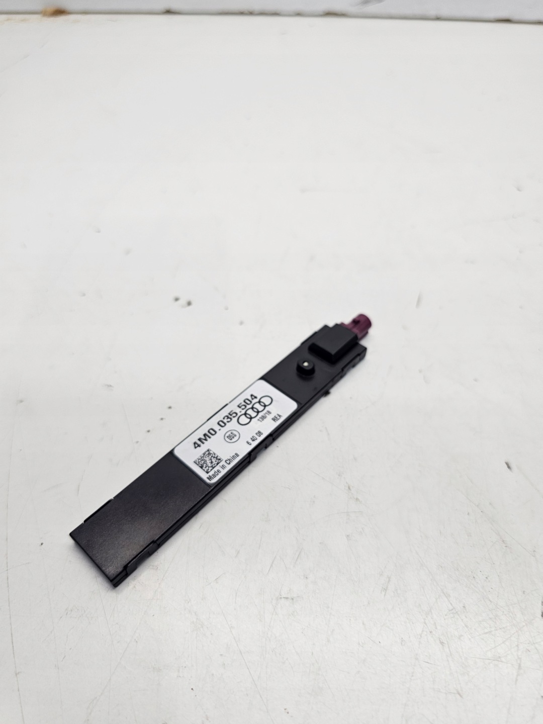 amplifier ANTENY TELEFONU AUDI Q5 FY A4 B9 Q7 4M0035504