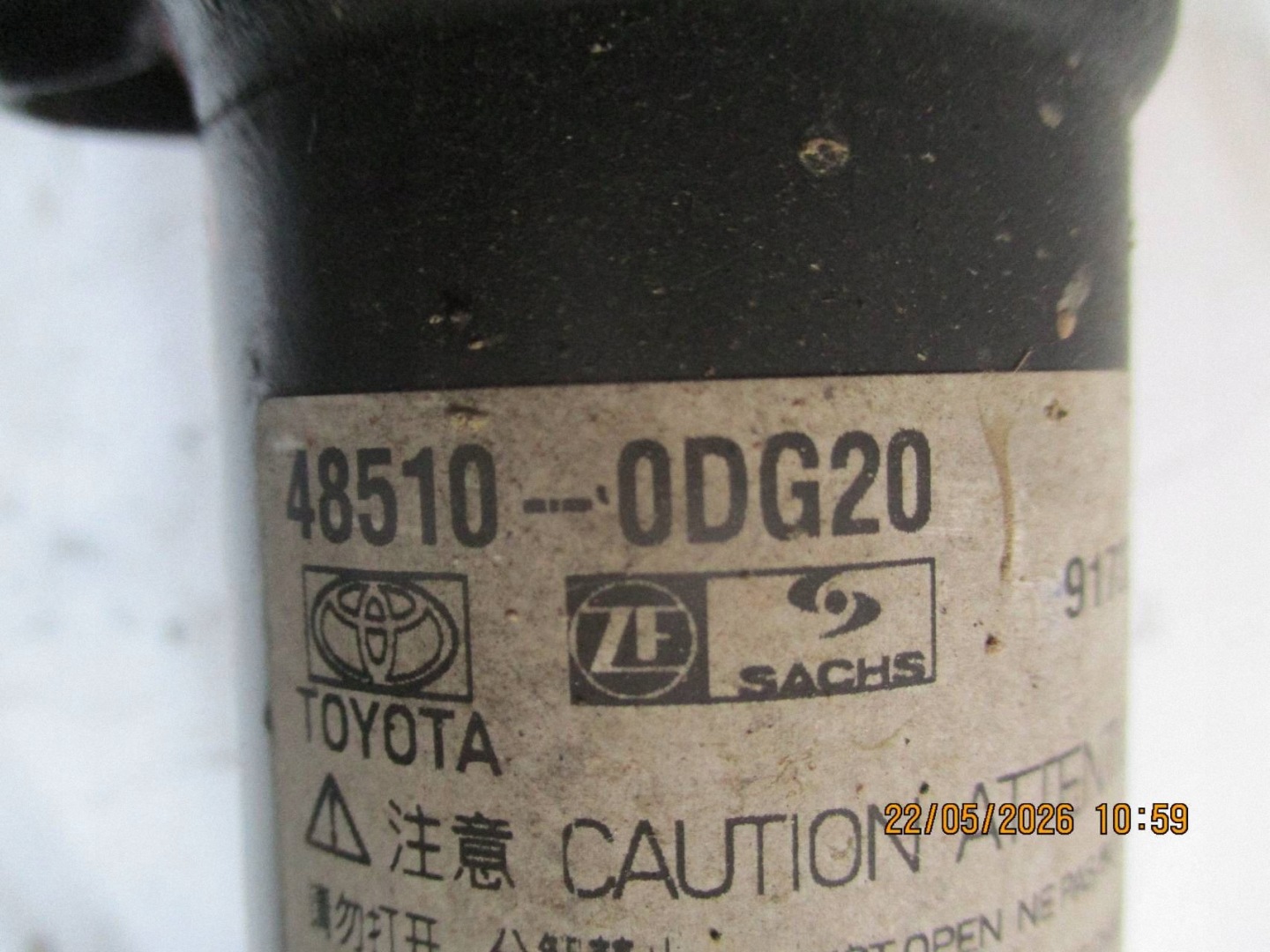 shock absorber front front right TOYOTA YARIS CROSS 48510-0DG20