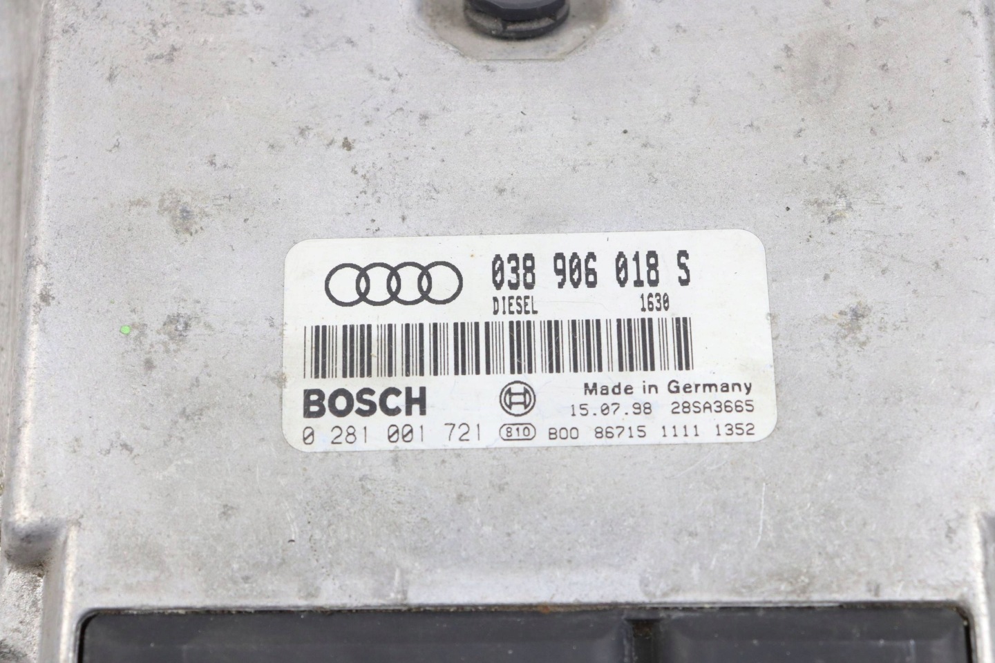 AUDI A4 B5 computer control unit of the engine 1.9 TDI 038906018S 0281001721