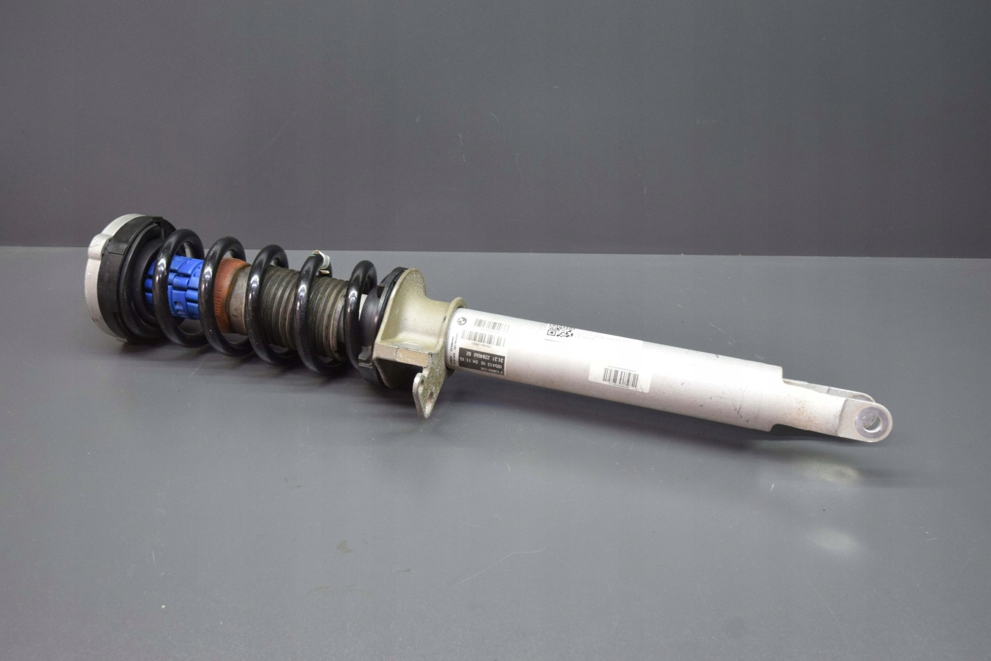 shock absorber right front BMW M6 F13 126km!