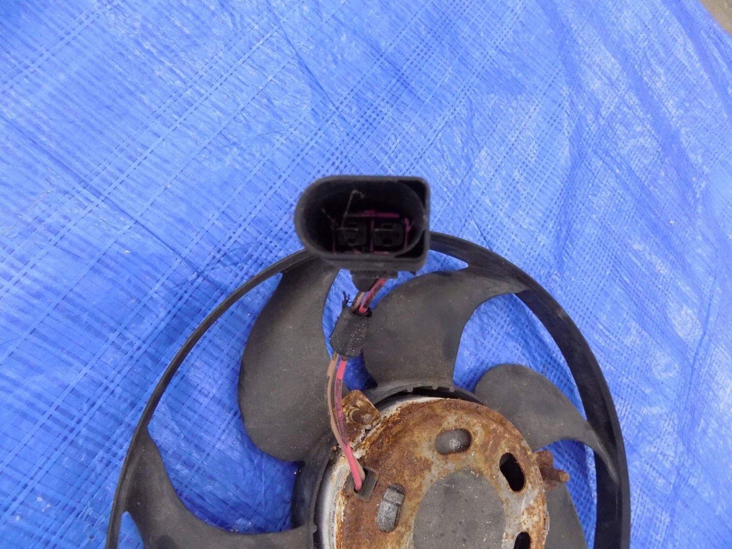 ventilátor chladiče VW TOURAN 1,6 TSI