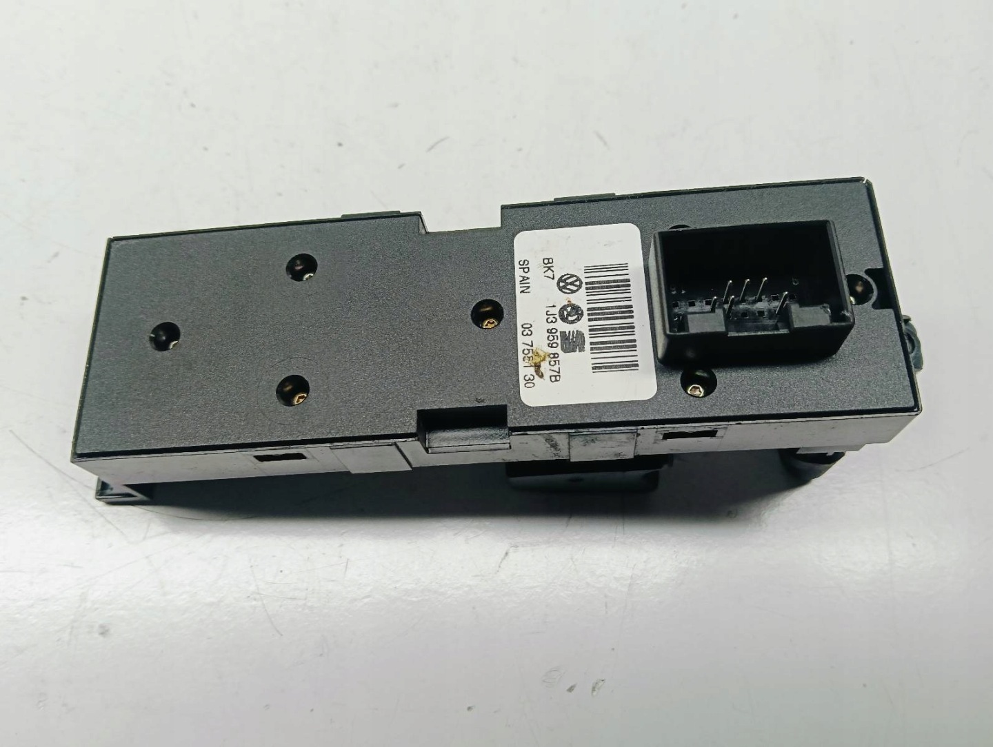 window control switch Volkswagen Passat B5 Lift 1.6 1J3959857B