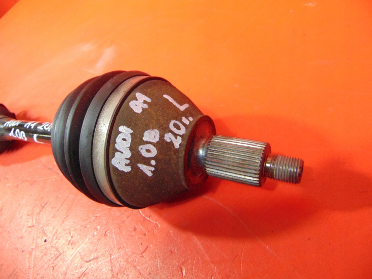 AUDI A1 II GB GBA 82A 1.0 TFSI DSG semi-axis left front front 2Q0407271AK