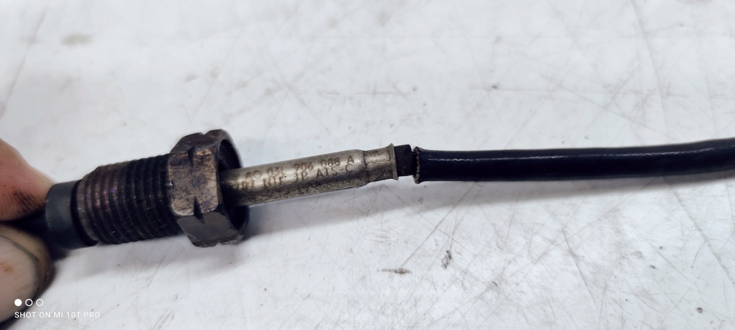 SENSOR TEMPERATURY GASE AUDI A4 A5 03L906088A