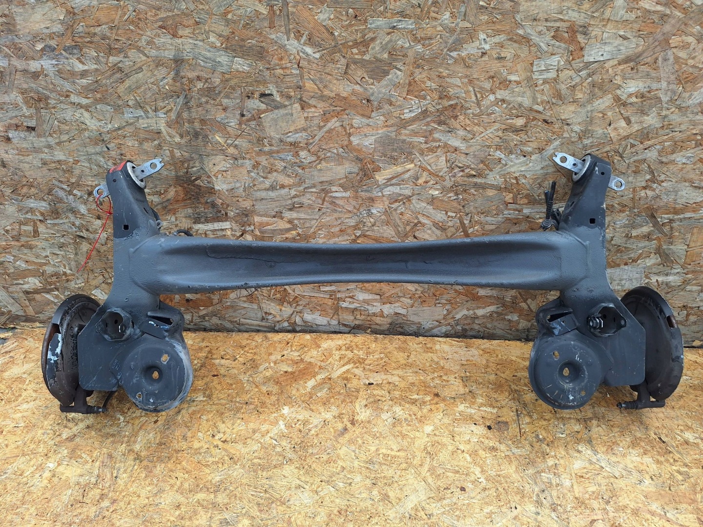 axis rear part PEUGEOT 3008 II 16
