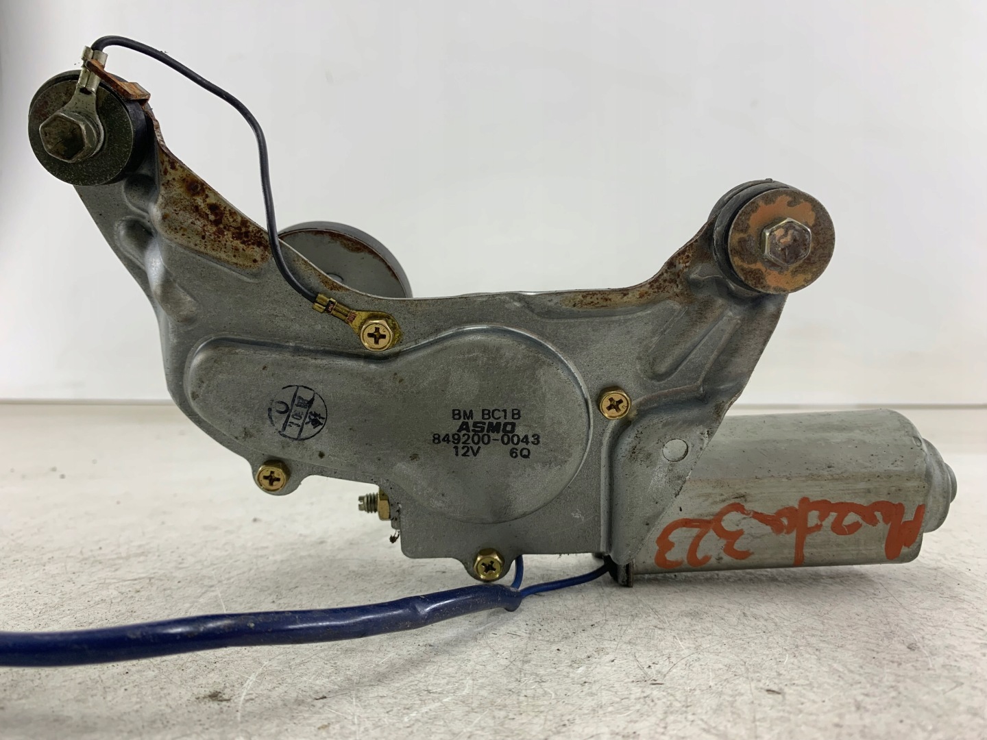 MAZDA 323C BA Wischergestänge heck 849200-0043