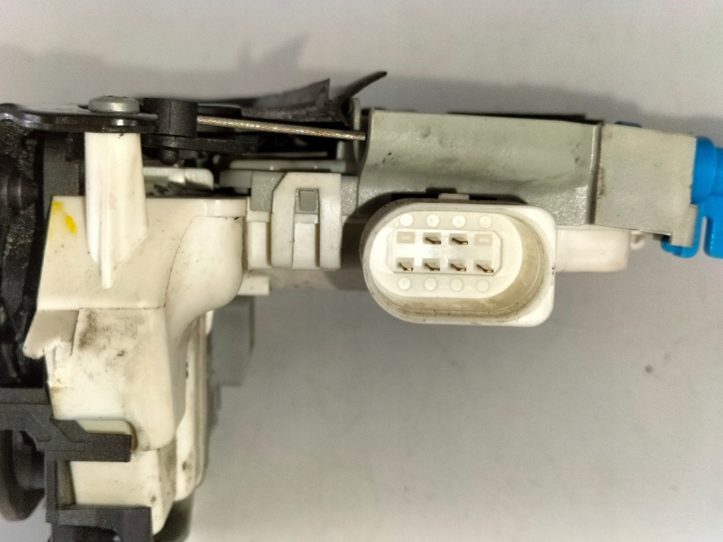 lock door front left AUDI A1 14- A3 8V 15- Q2