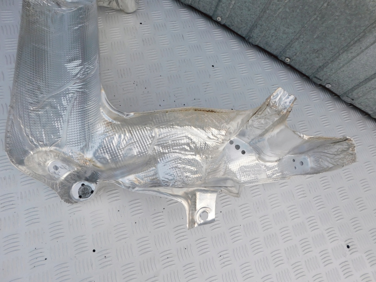 Volkswagen Tiguan Blende Abdeckung termiczna 5QF201307