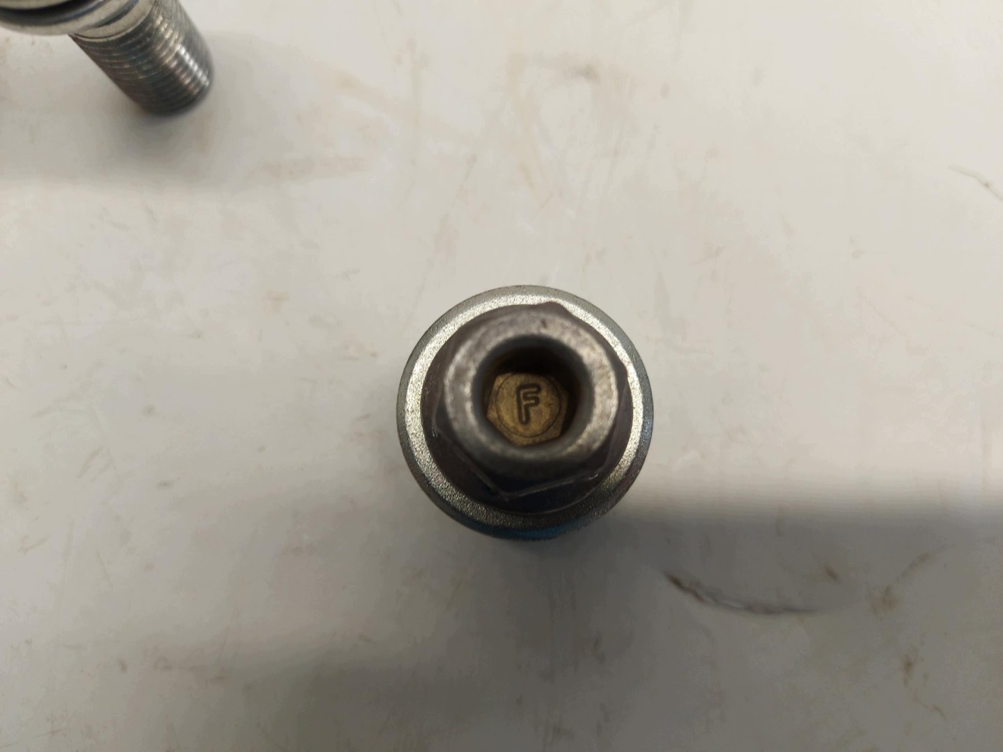 AUDI A5 8B3 B10 AVANT schrauben sicherheits- lock with key F
