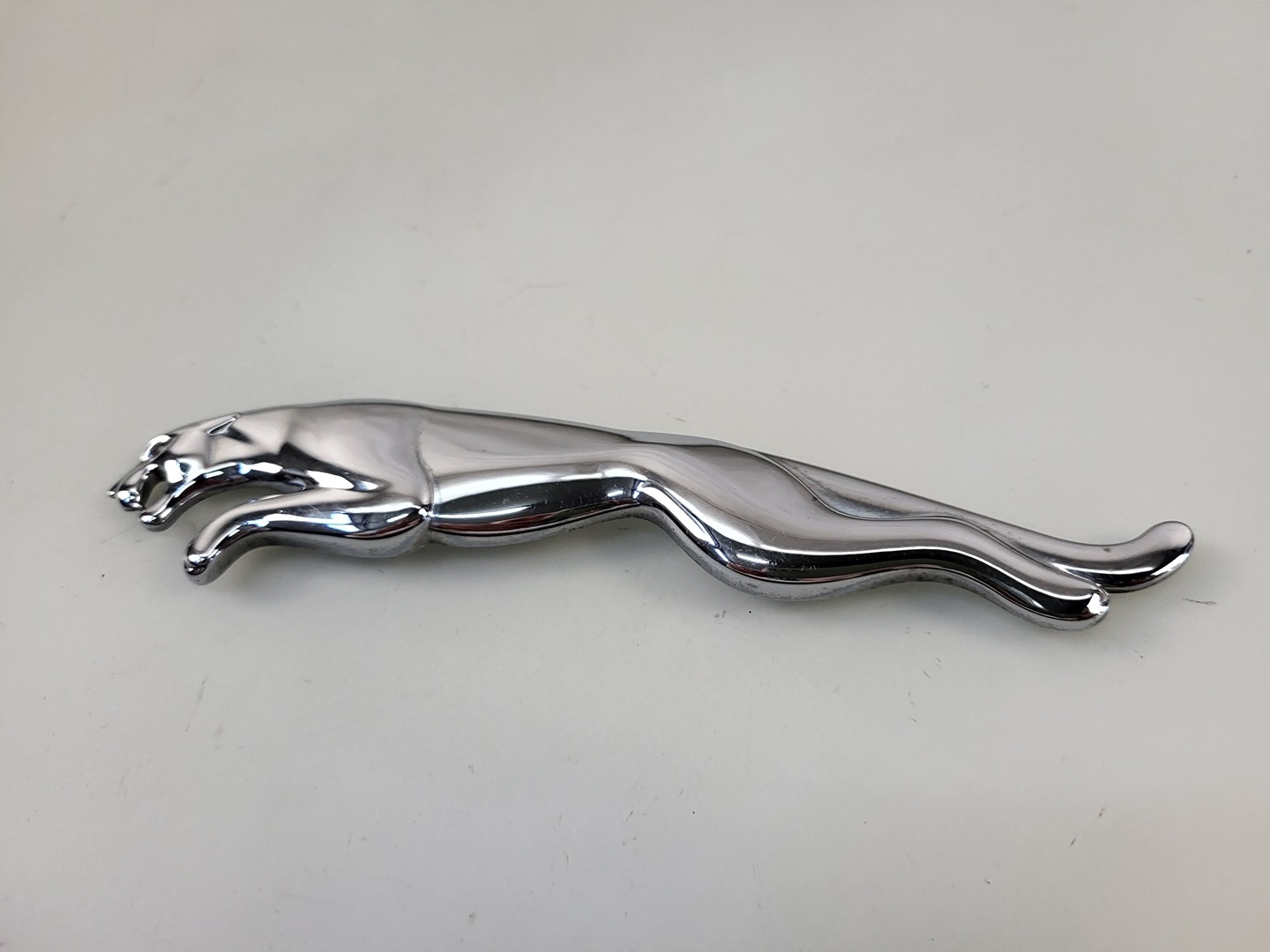 Logo logo emblemat JAGUAR XF X250 EX23-404D52-AA