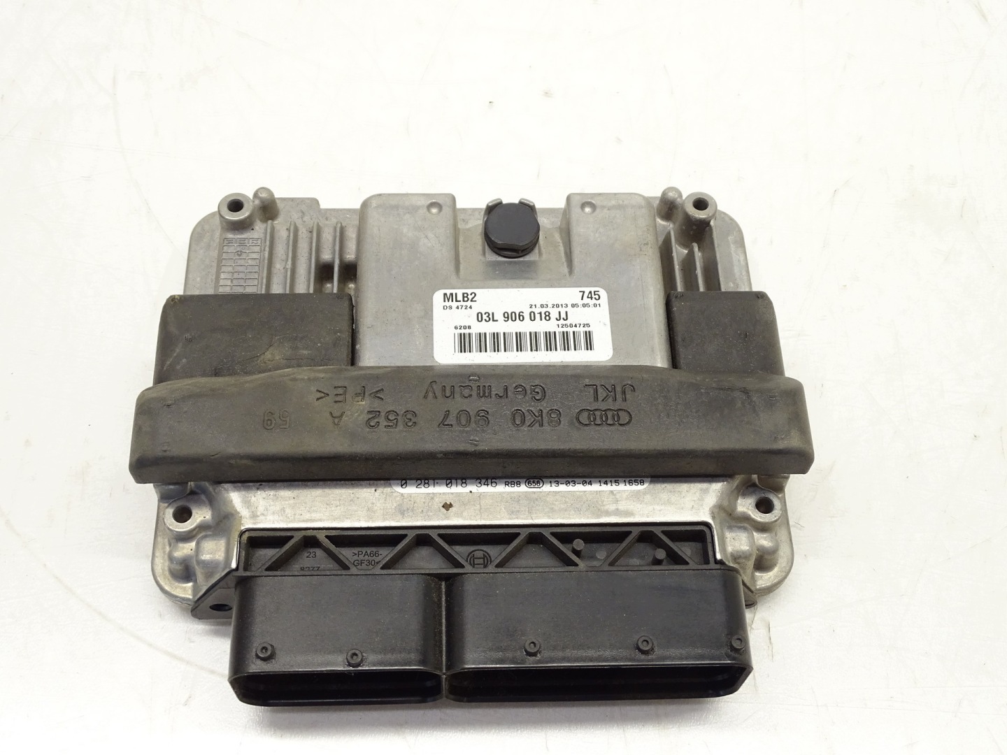 computer control unit of the engine AUDI A4 B8 A5 8T 03L906018JJ