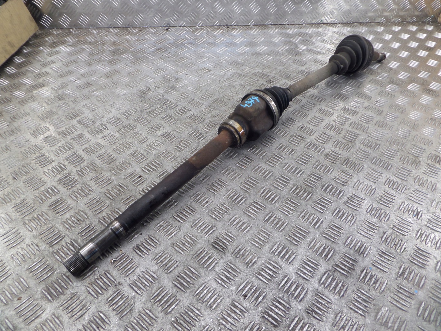 CITROEN DS5 semi-axis right long 2.0 HDI