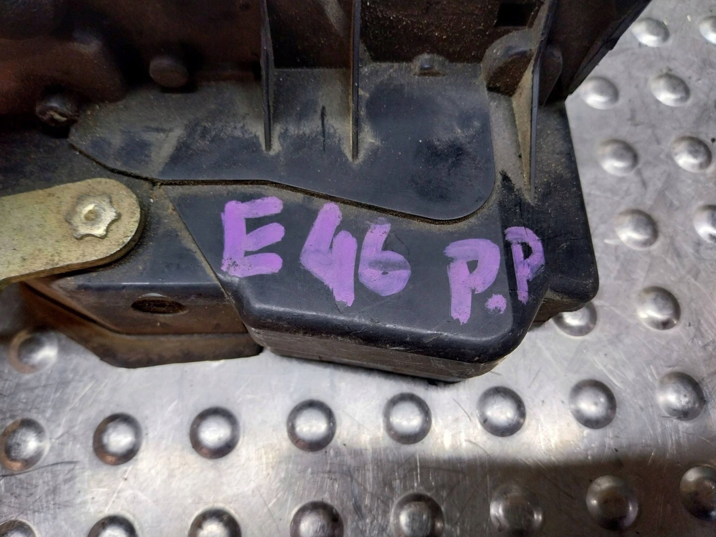 lock door right front BMW E46 7 PIN