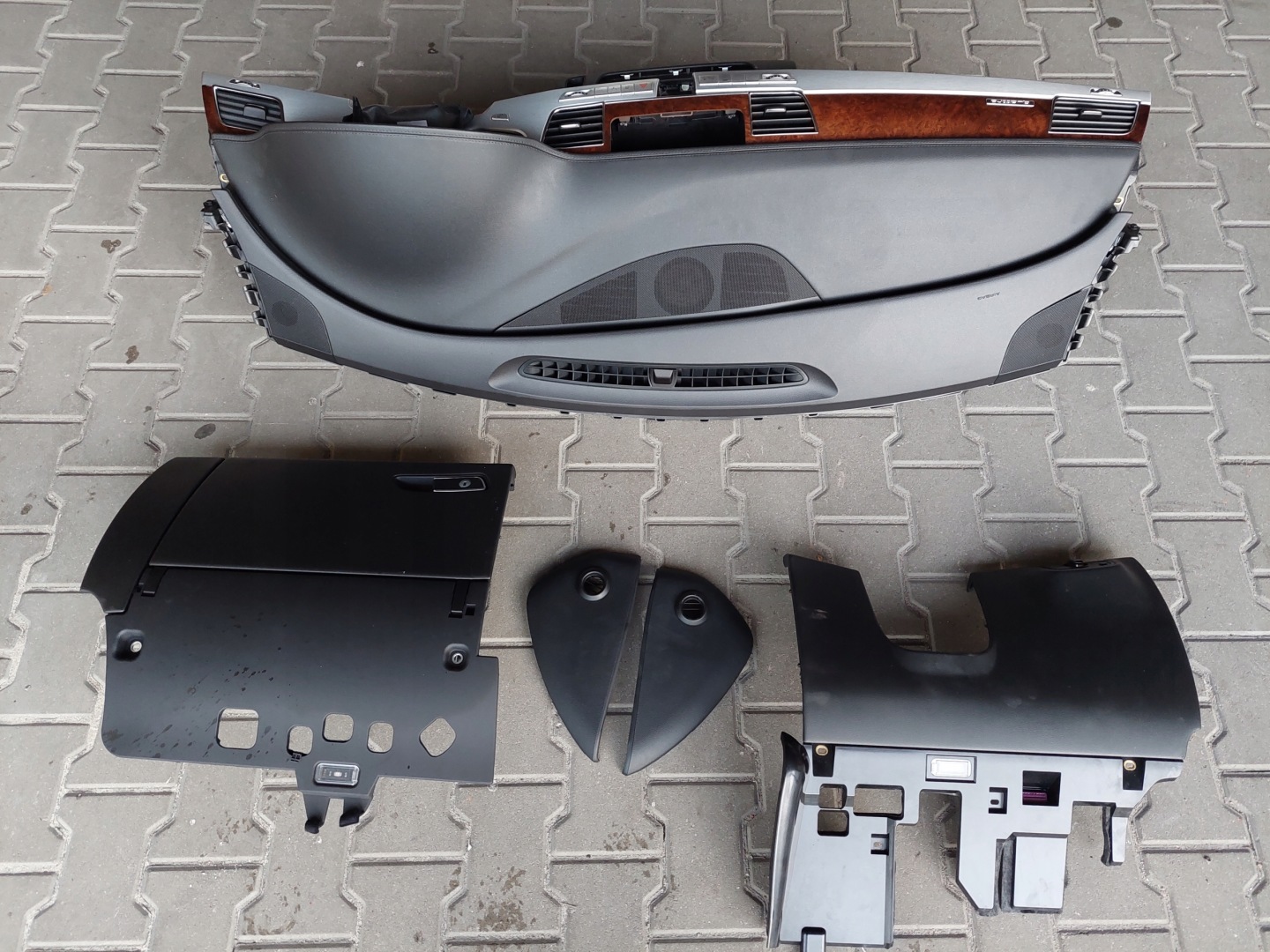 dashboard console DASHBOARD ANGLIK UK AUDI A8 D4