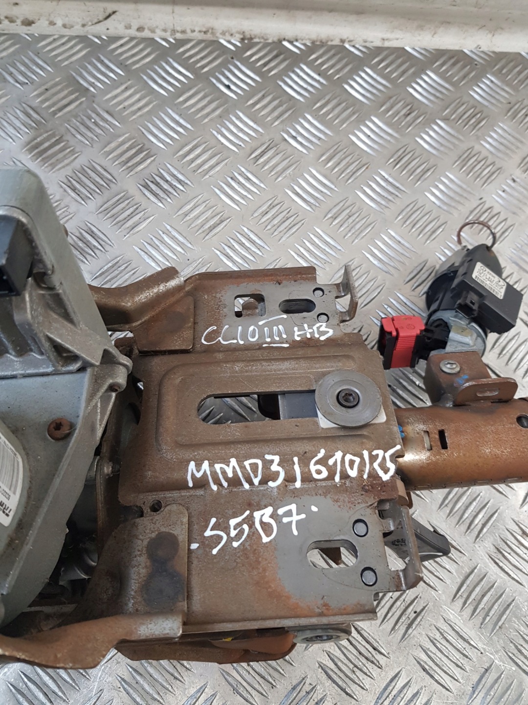 control electrics 8200826806A + ignition key CLIO III HB 08R