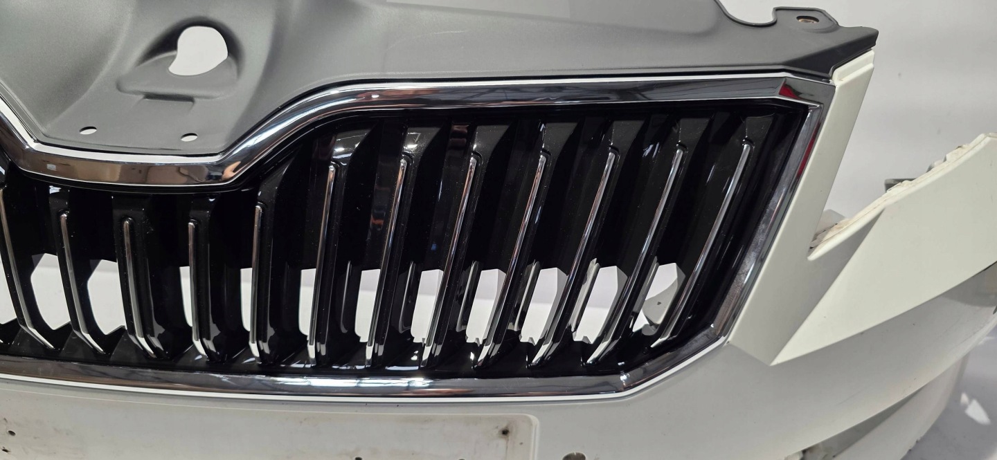 front bumper grille SKODA SUPERB III 15- 6XPDC washers original 3V080722