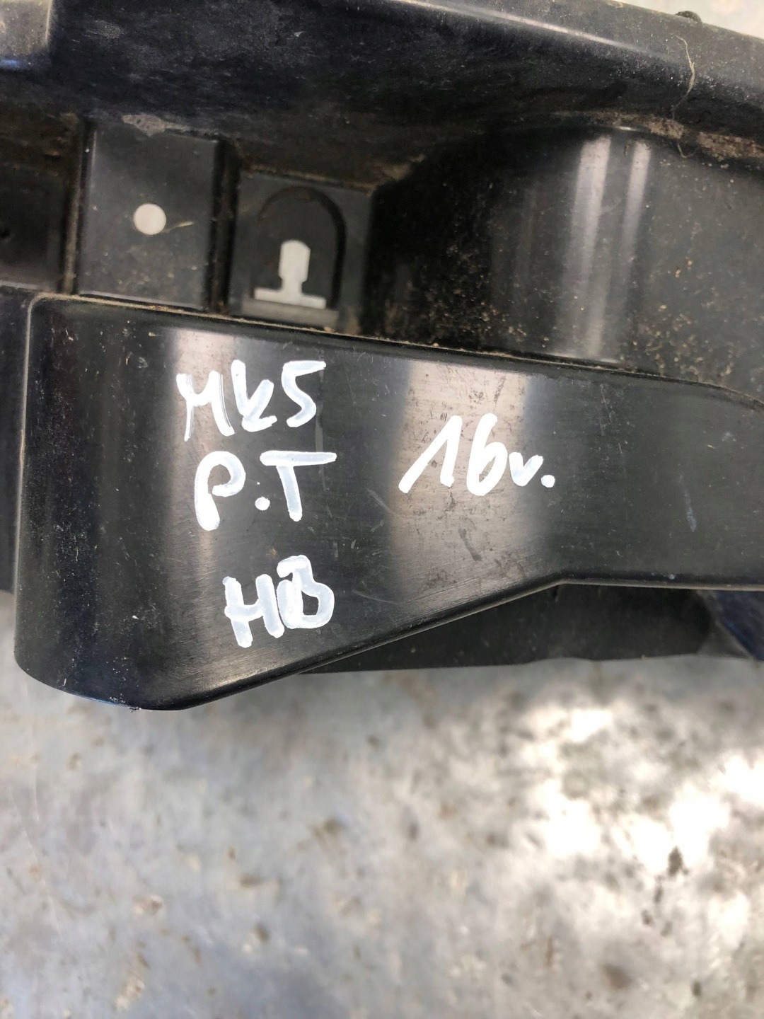 bumper bracket right rear part FORD MONDEO MK5 HB DS73-17E850-B
