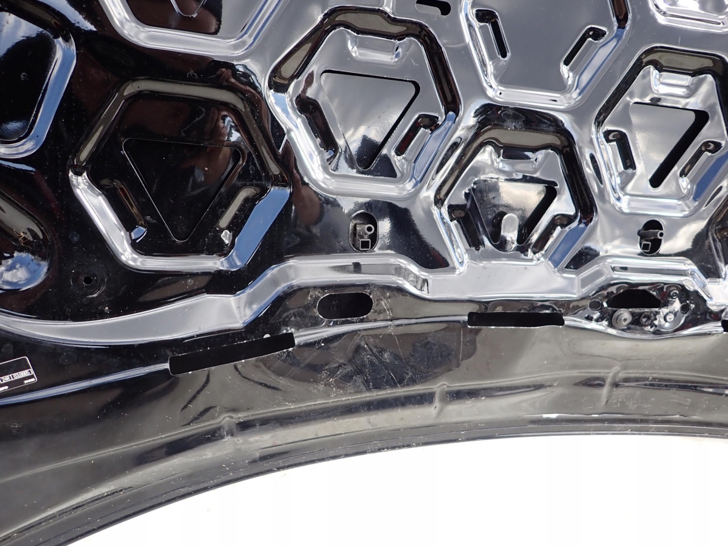 VOLVO V40 12-19 bonnet
