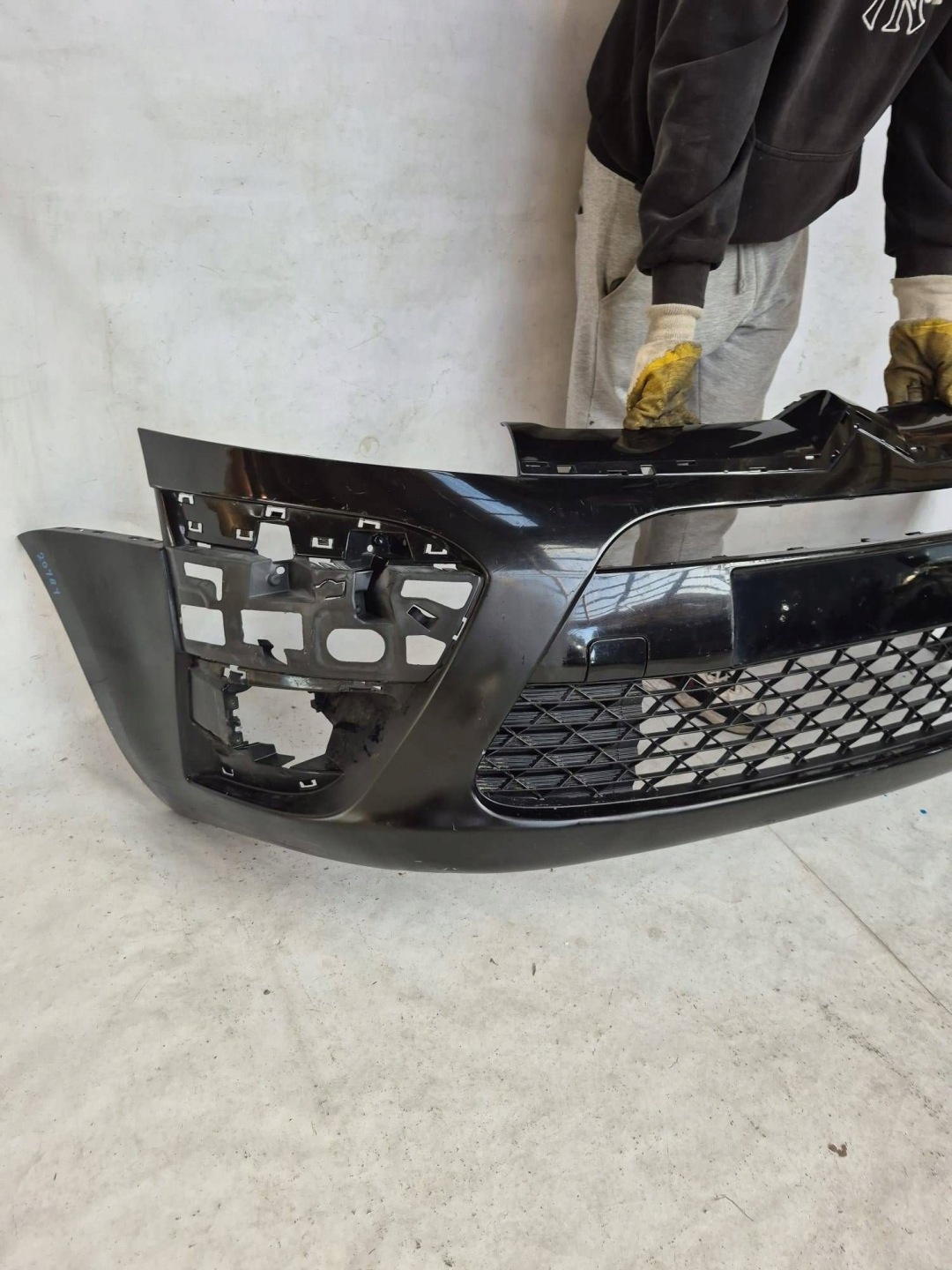 CITROEN C4 PICASSO and LIFT 10- bumper front front