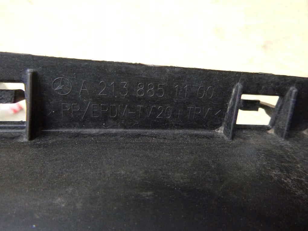MERCEDES E KLASA 213 intake TUNEL A2138851100