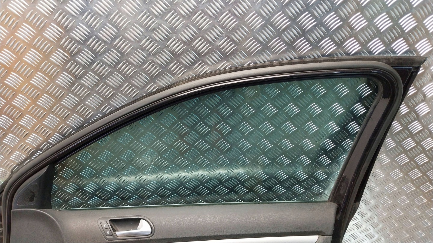 Tür vorne rechts VW JETTA V GOLF KOMBI 05