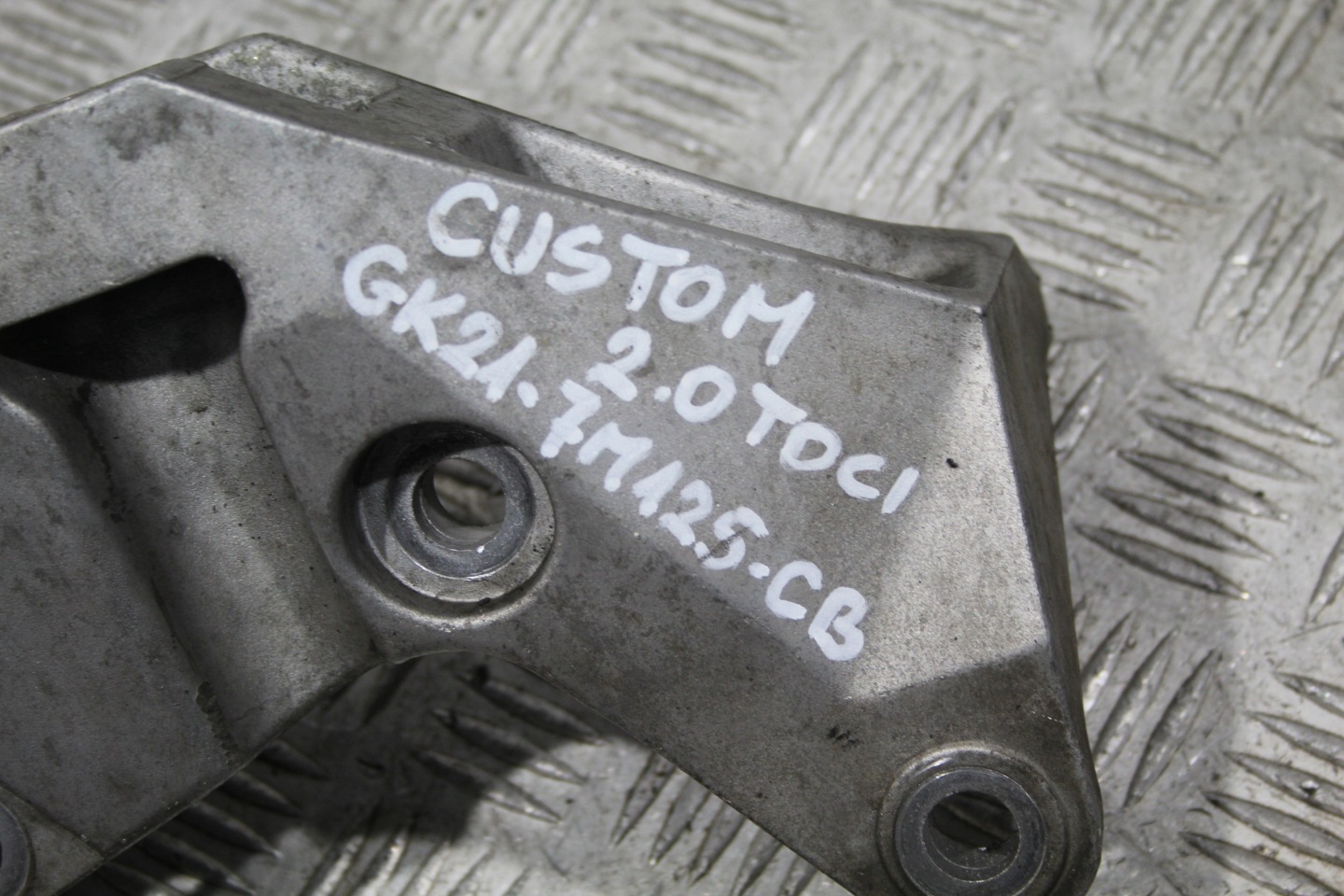 SUPPORT SUPPORT PLAQUE MOTEUR FORD TRANSIT CUSTOM