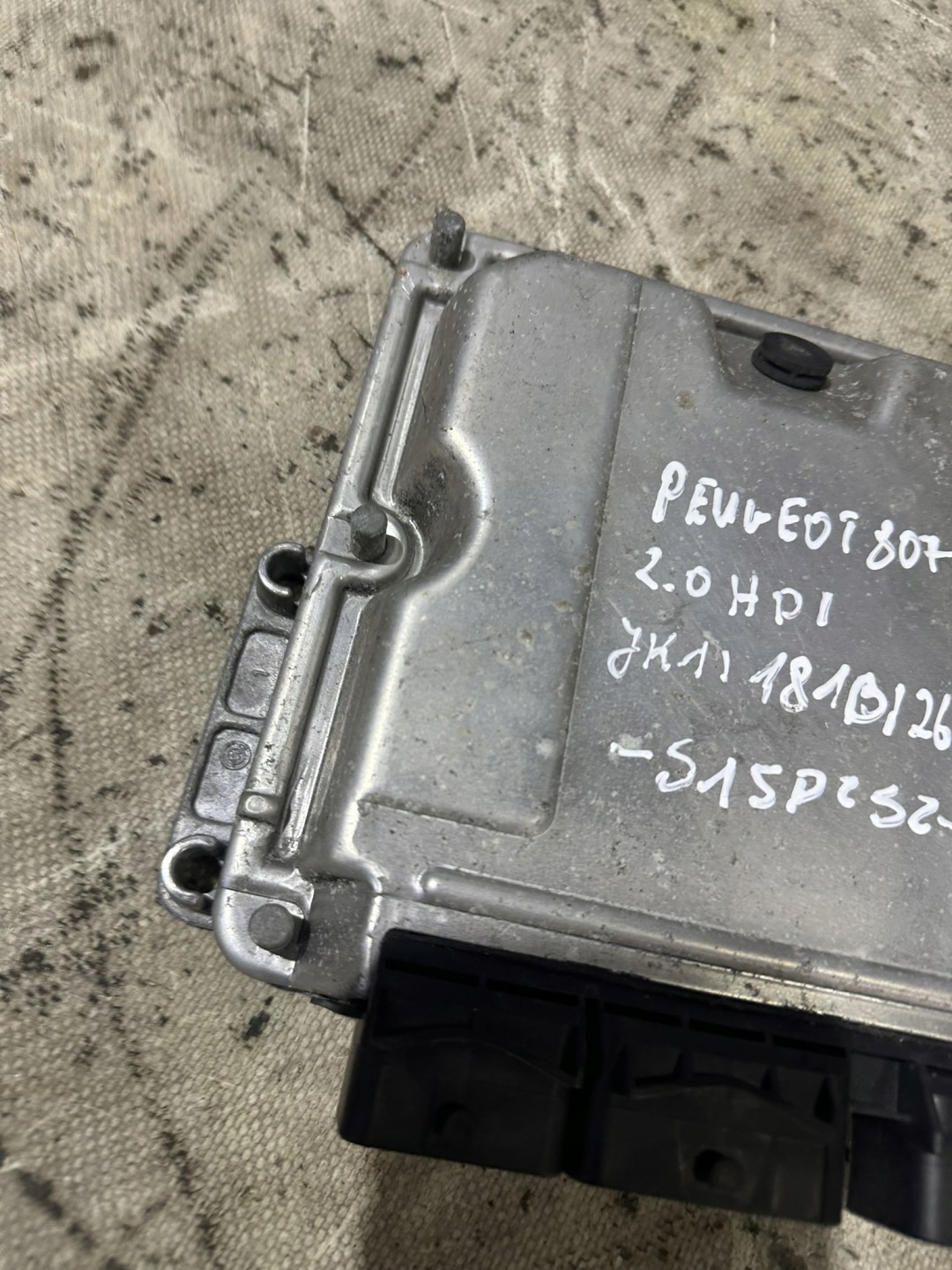 unité de commande électronique uce moteur PEUGEOT 807 2.0HDI 0281011033