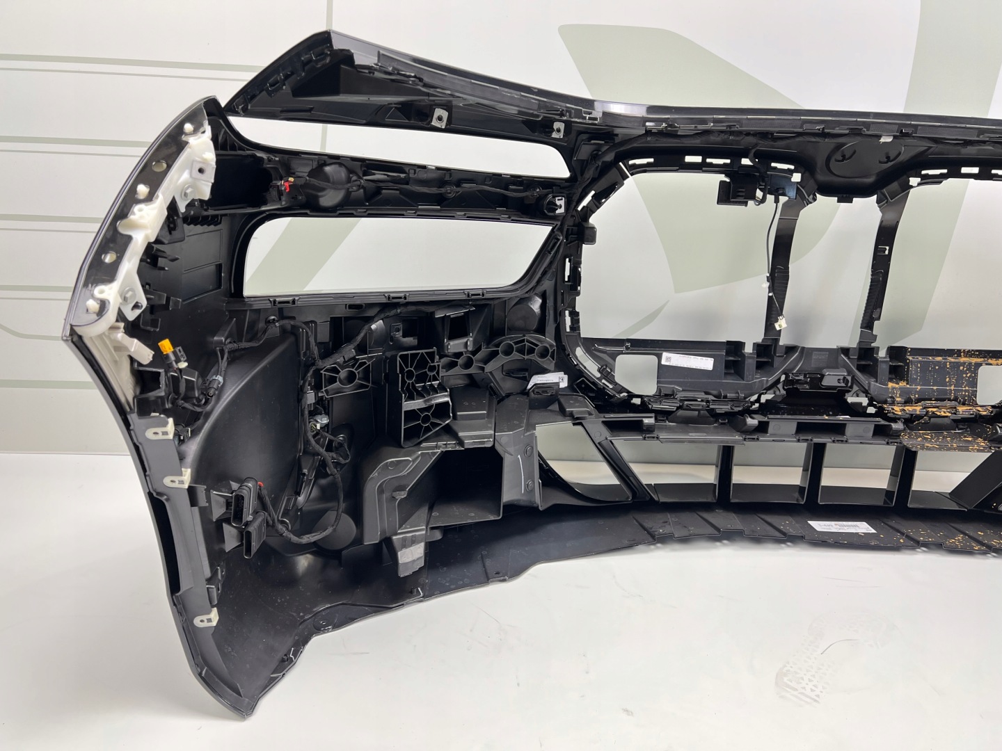 front bumper BMW G70 m-packet USA 4XPDC 475