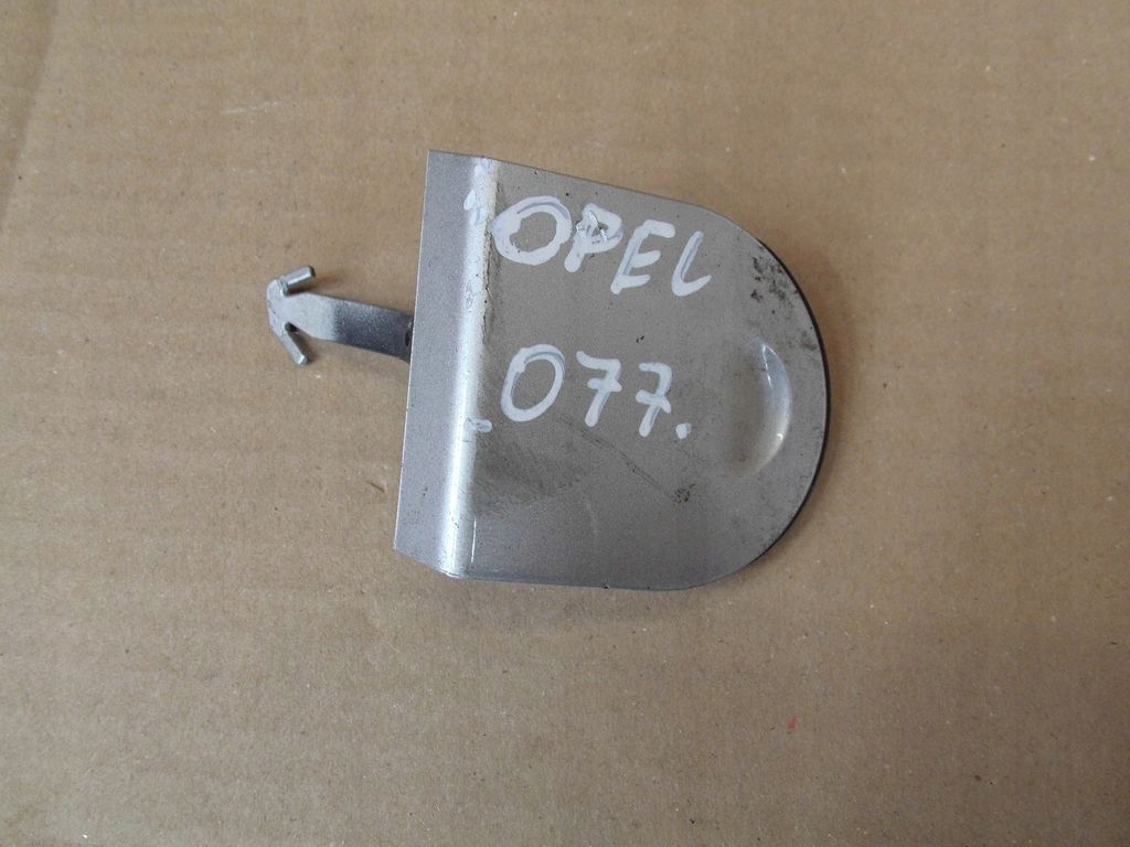 Opel Zafira A towing hook cap of a bumper front front 90580683