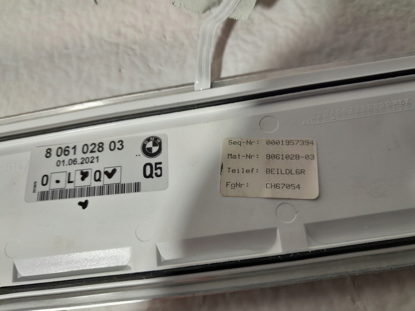 BMW 7 G11 LCI moulding threshold LED m-packet 8061028