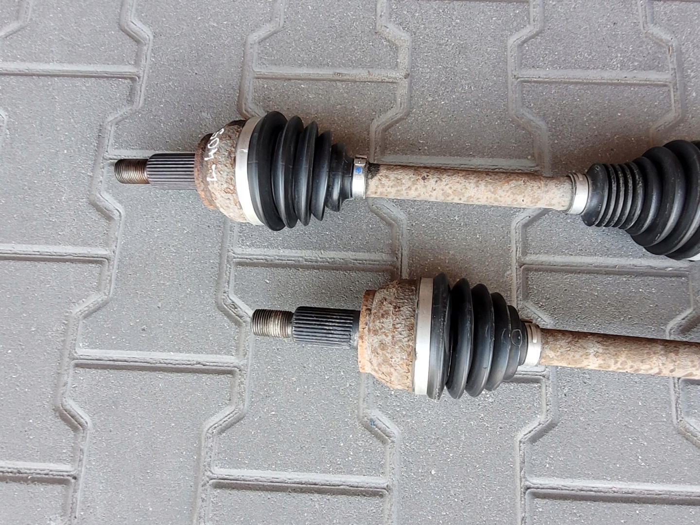 semi-axis front front left right RANGE ROVER VOGUE L405 4.4 D
