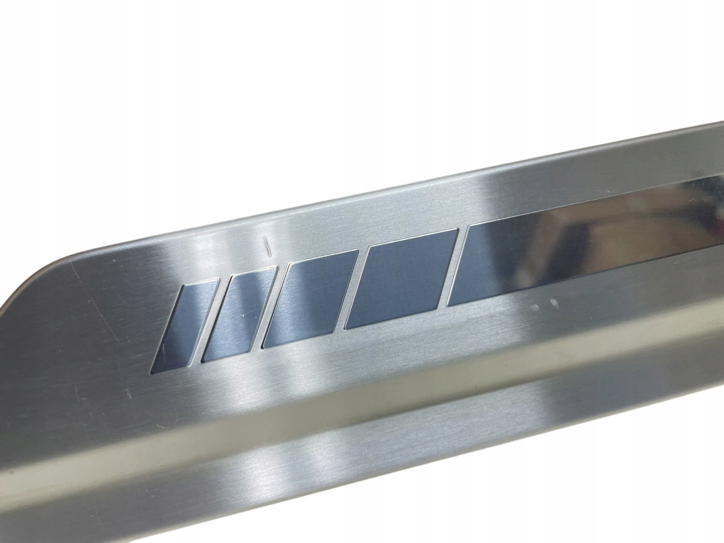moulding cap of the threshold LED rear part left BMW i7 7 G70