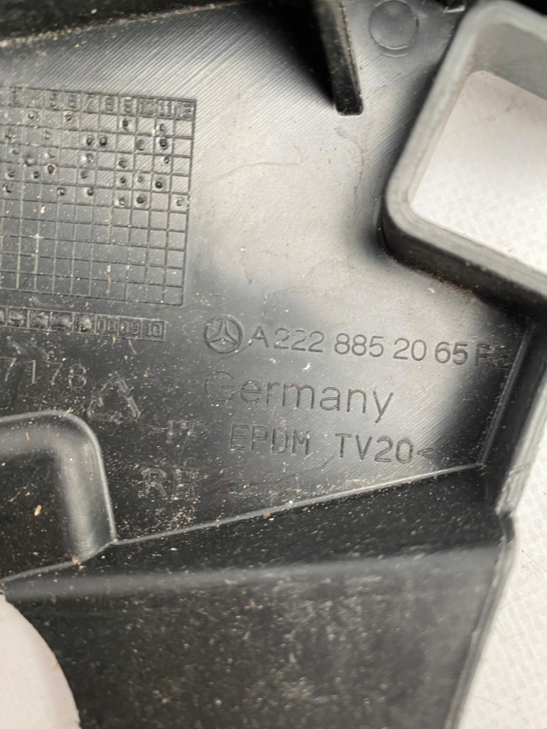 MERCEDES S W222 bumper bracket right front