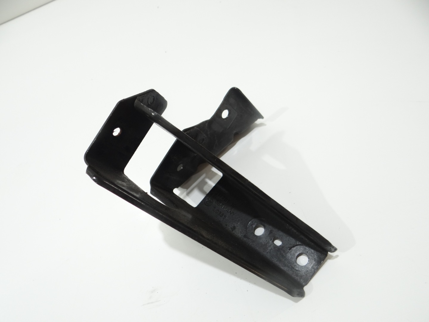 holder of a lock bonnets left front BMW E90 E91 E92 7116705